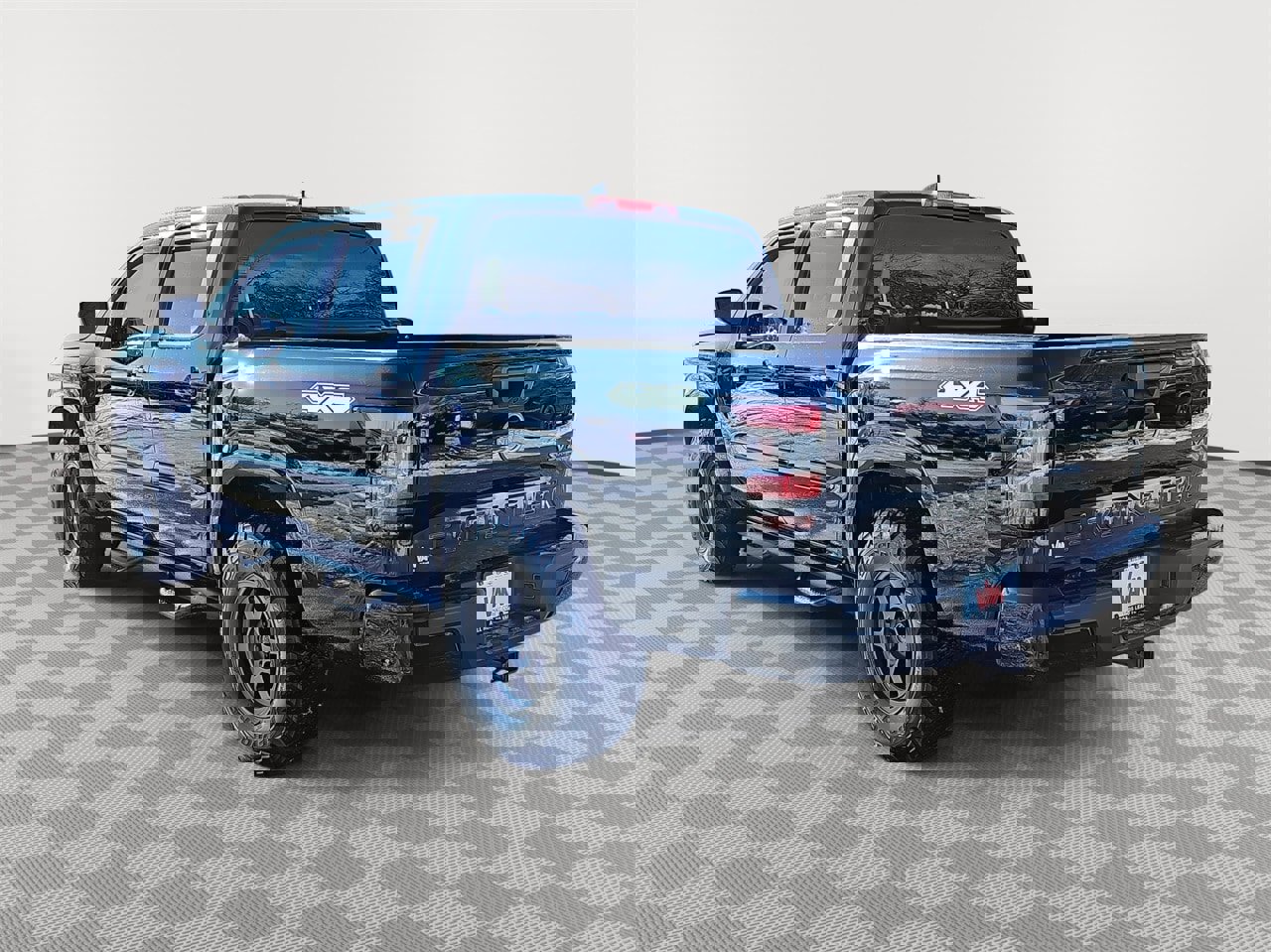 Used 2024 Nissan Frontier SV image 7