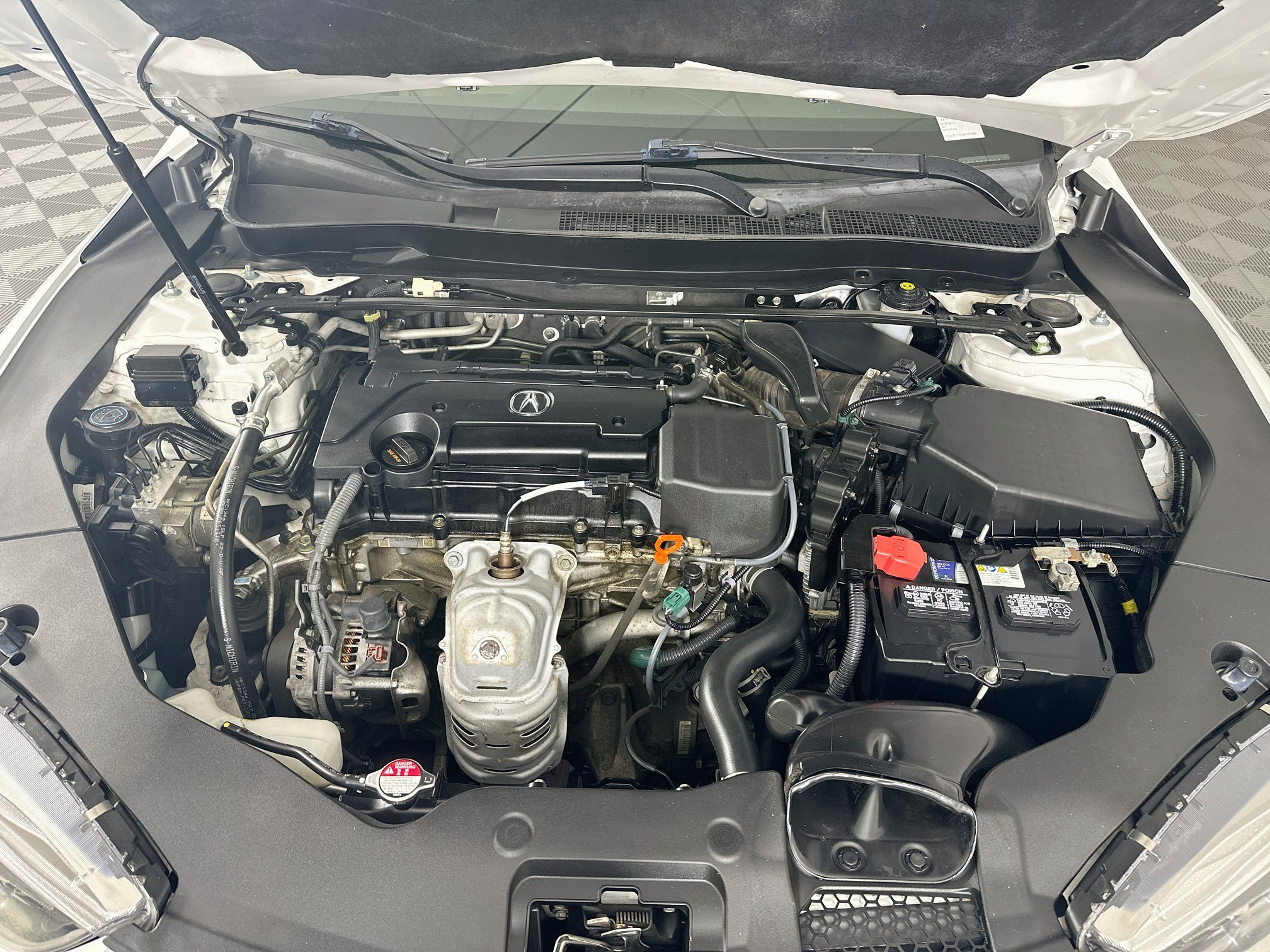 Used 2018 Acura TLX FWD image 32