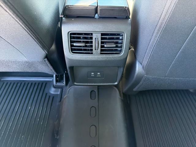 Used 2023 Nissan Rogue SV image 22