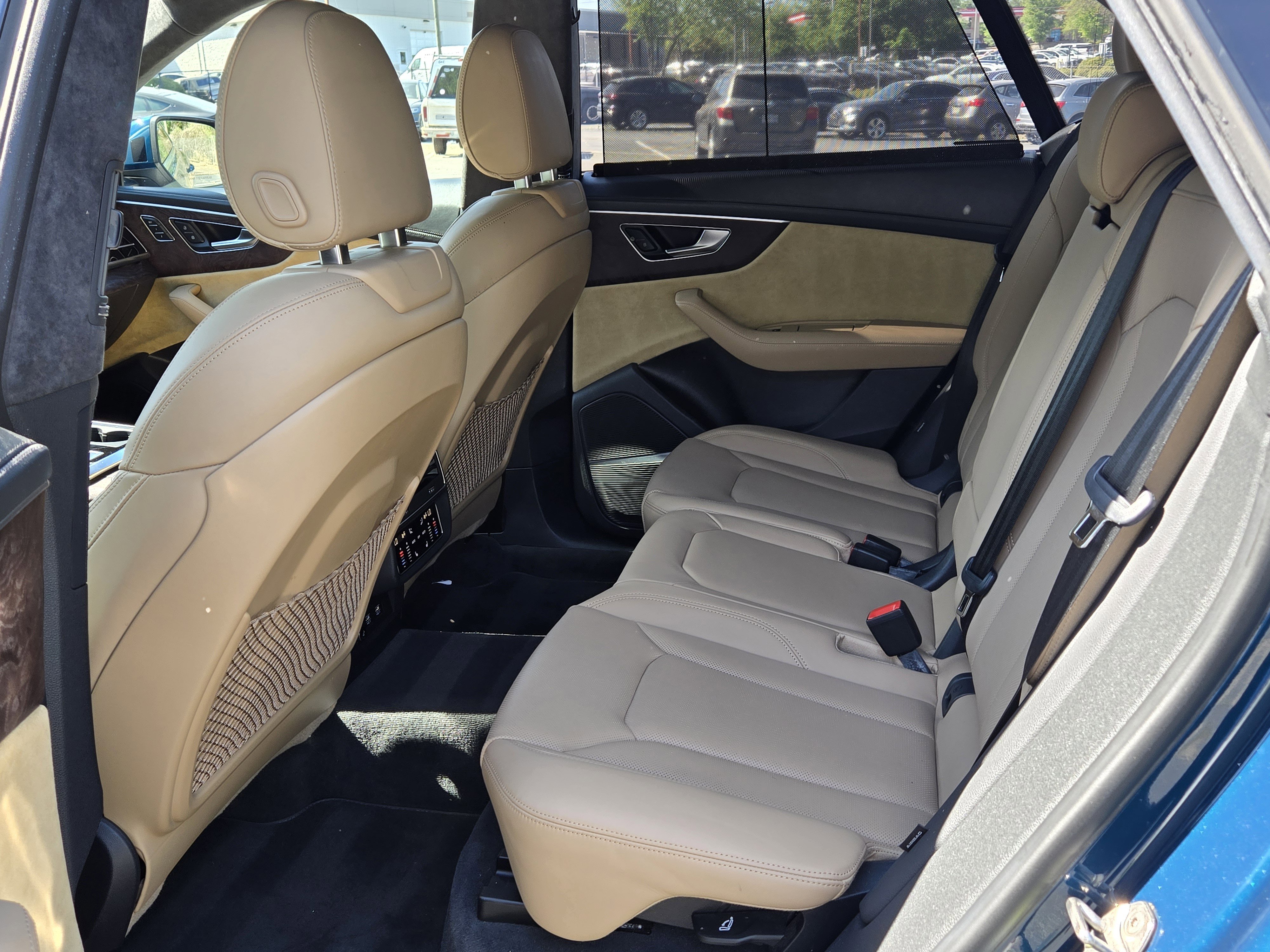 Used 2020 Audi Q8 Prestige image 15