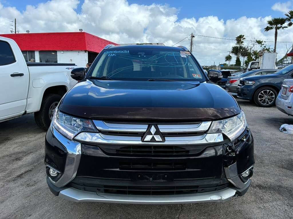 Used 2017 Mitsubishi Outlander GT image 1