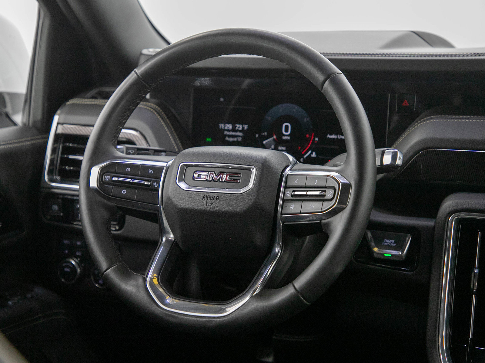Used 2025 GMC Yukon XL Elevation AWD/4WD image 15