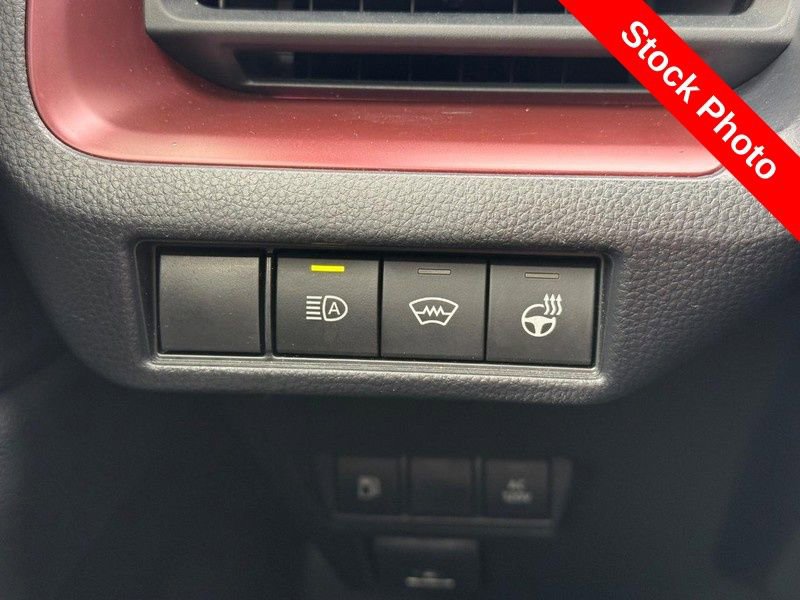 Used 2024 Toyota Prius Prime FWD image 28