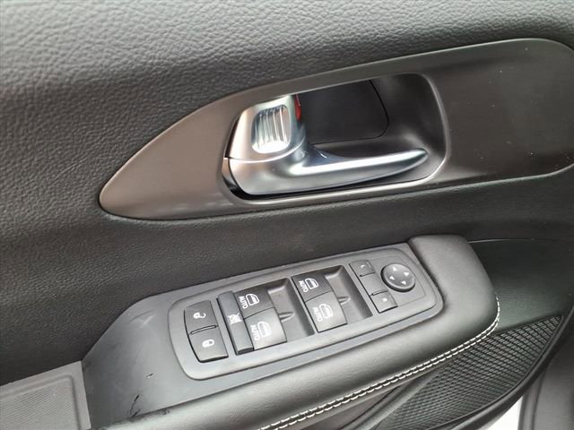 New 2026 Chrysler Voyager LX image 17