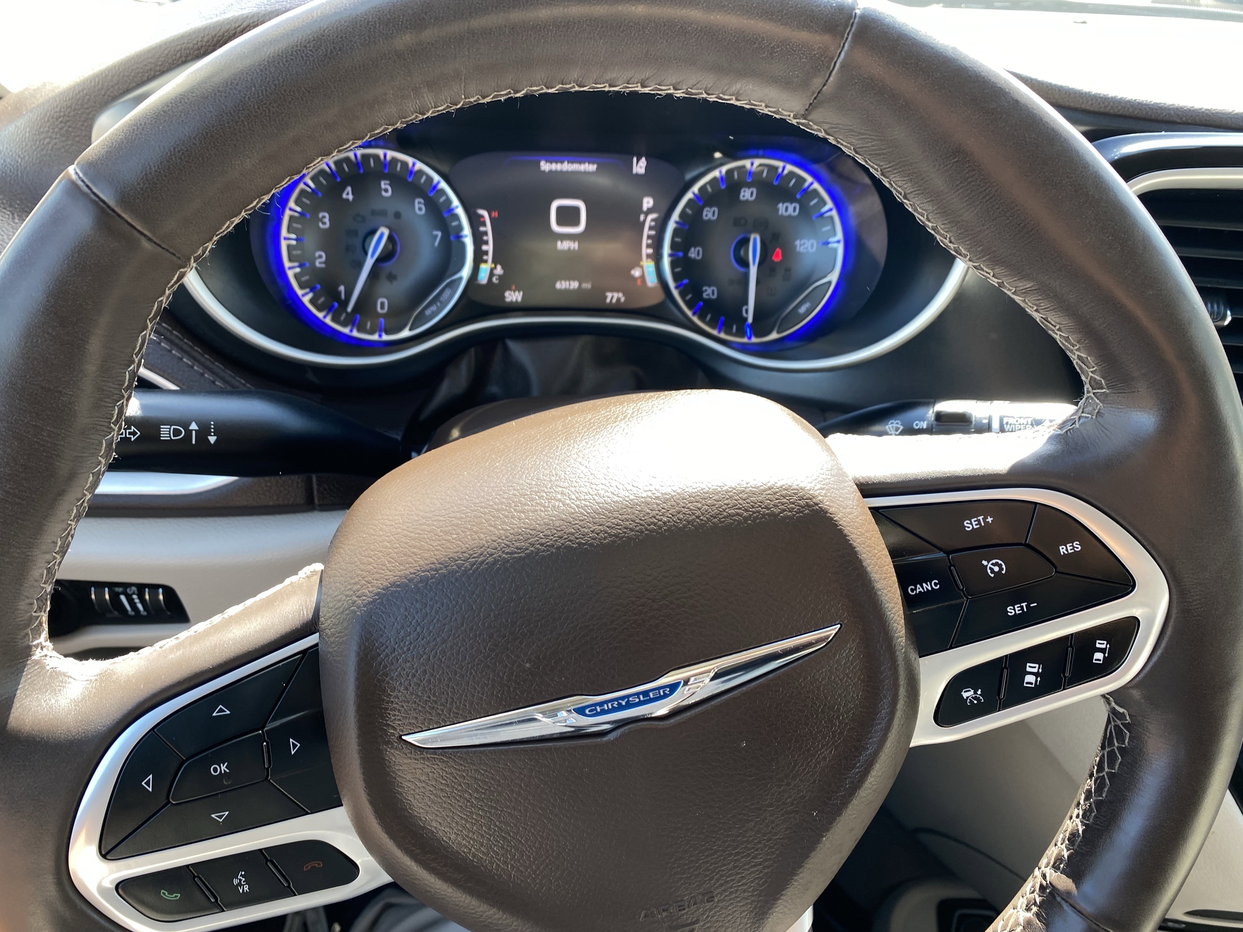 Used 2021 Chrysler Pacifica Touring-L w/ Uconnect Theater Family Group image 16