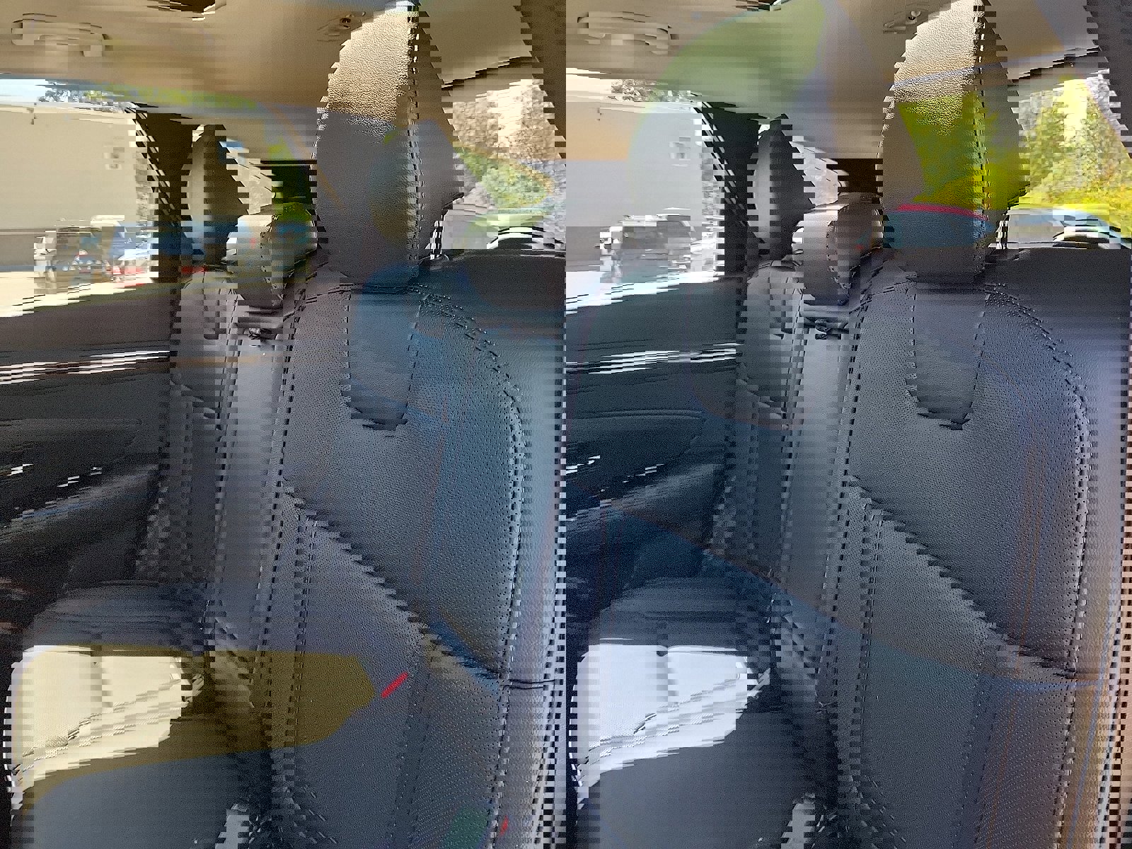 Used 2022 Hyundai Tucson Limited w/ Winter Package image 26