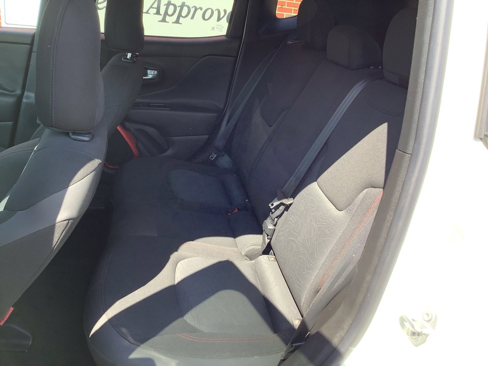 Used 2016 Jeep Renegade Trailhawk image 8