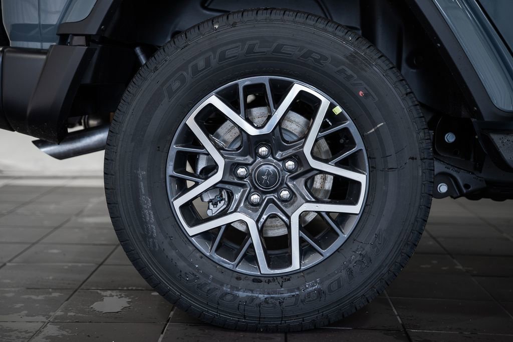 New 2026 Jeep Wrangler Unlimited Sahara AWD/4WD image 17