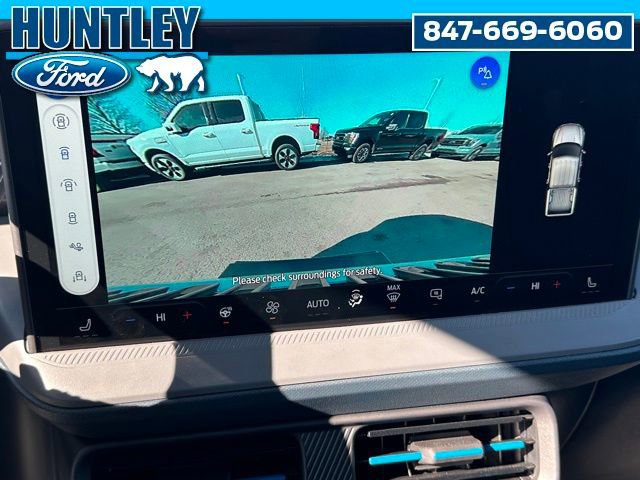 Used 2025 Ford Maverick Lobo image 27