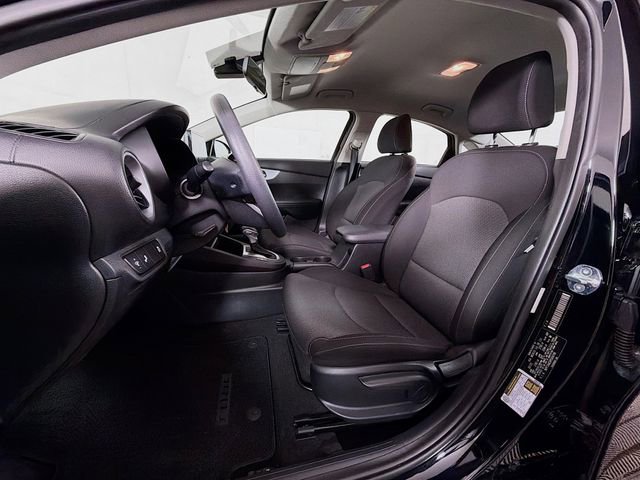 Used 2023 Kia Forte LXS w/ LXS Technology Package image 21