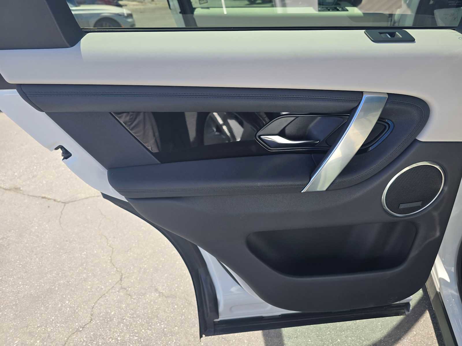 Certified 2025 Land Rover Discovery Sport S image 19