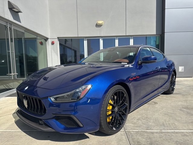 Used 2022 Maserati Ghibli Trofeo image 4