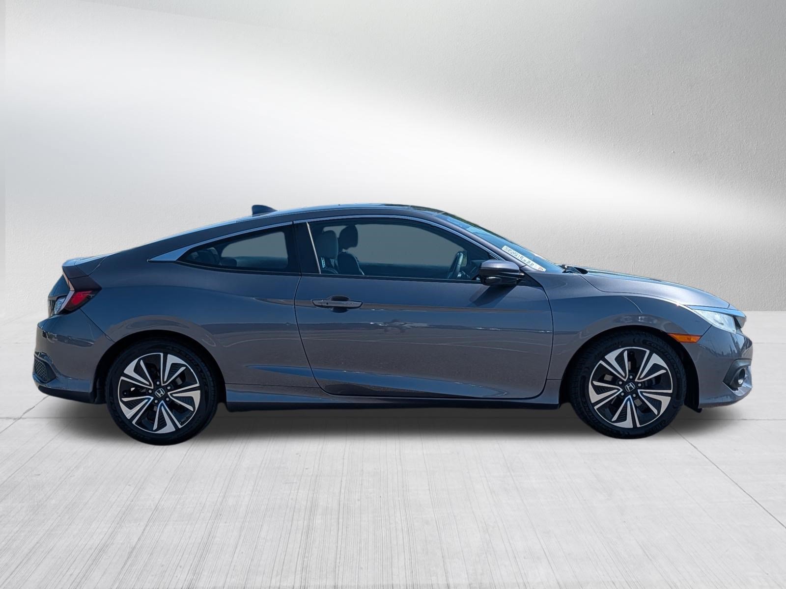 Used 2018 Honda Civic EX-T image 8