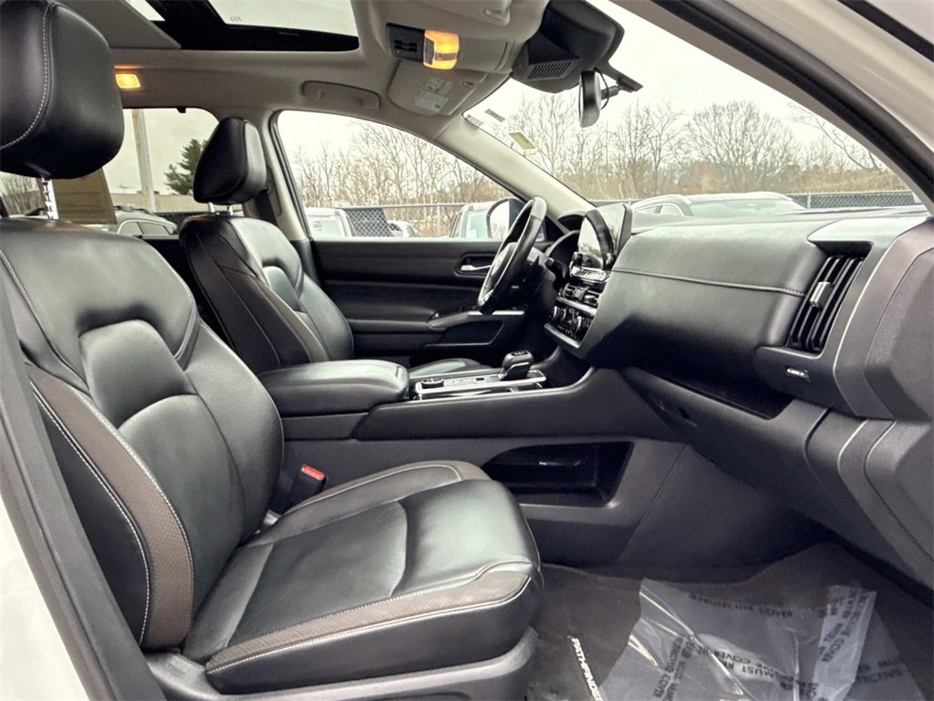Certified 2022 Nissan Pathfinder SL w/ SL Premium Package image 10