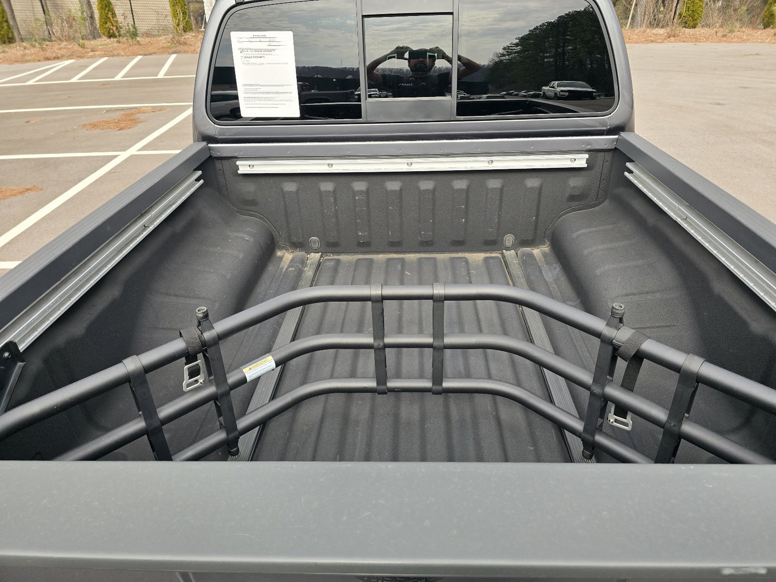 Used 2020 Nissan Frontier SV w/ Midnight Edition Floor Mats image 11