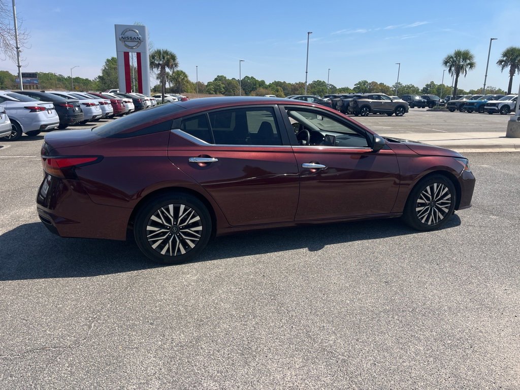 Used 2024 Nissan Altima 2.5 SV image 5