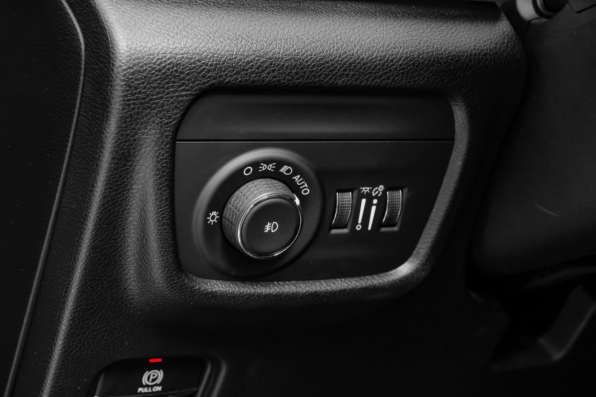 Used 2023 Jeep Grand Cherokee L Limited AWD/4WD image 26