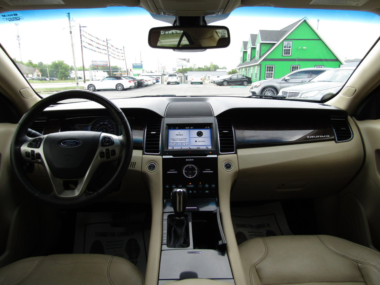 Used 2017 Ford Taurus Limited image 9