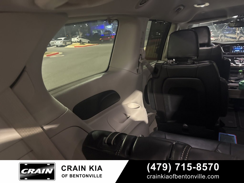 Used 2020 Chrysler Voyager Lxi image 36