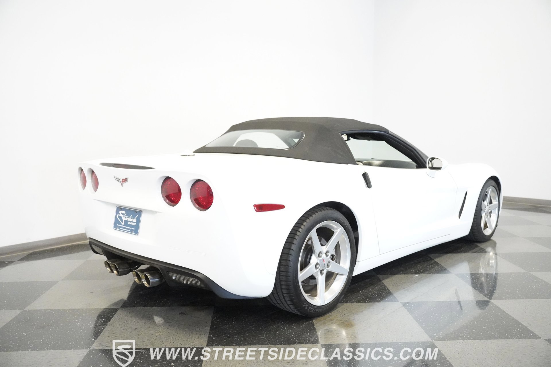 Used 2005 Chevrolet Corvette Convertible w/ Preferred Equipment Group image 33