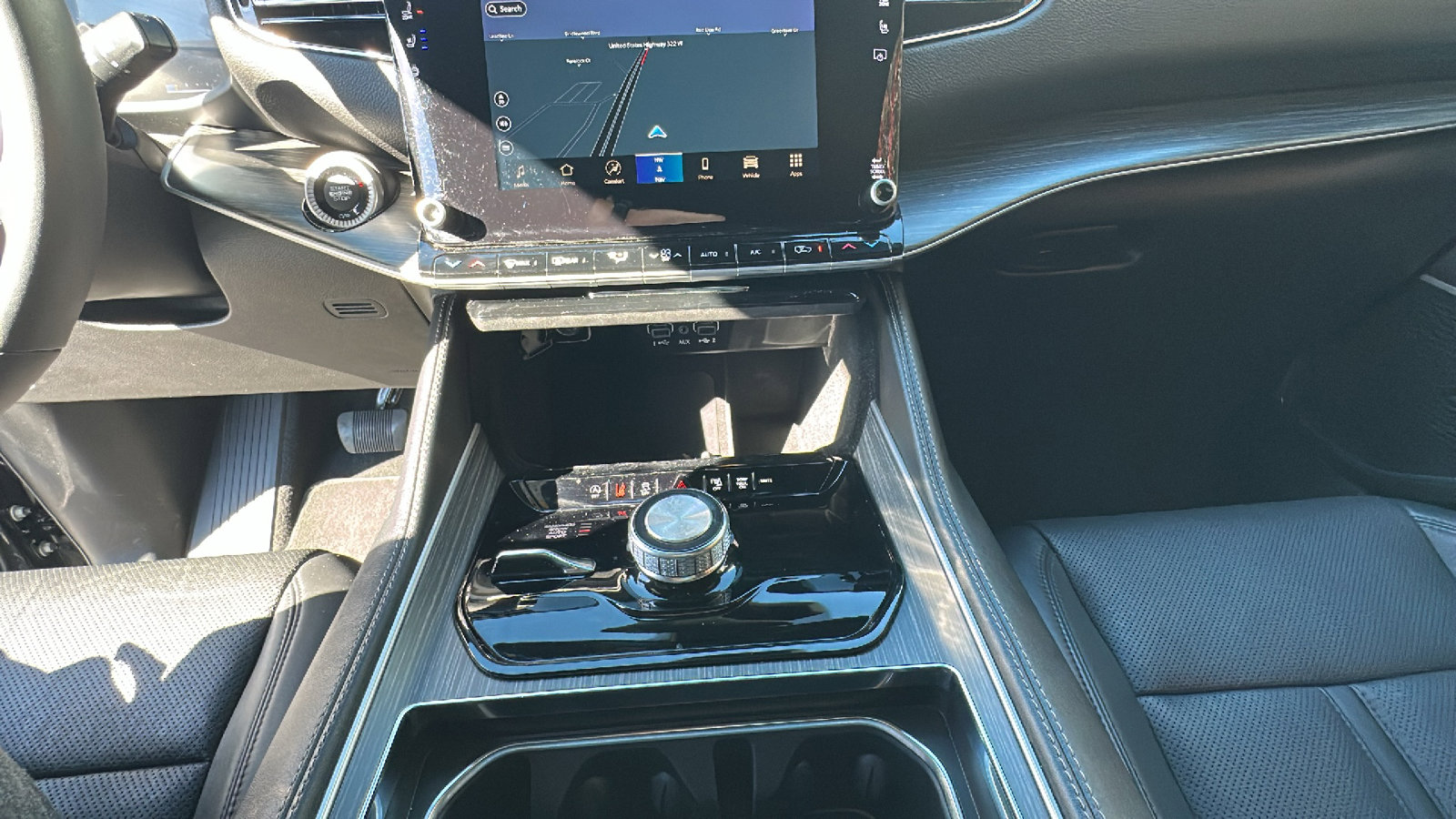 Used 2023 Jeep Wagoneer L Series II image 20