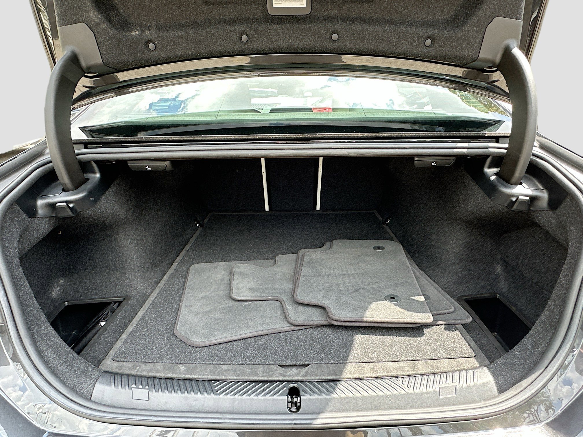 Certified 2024 BMW 530i 530i w/ M Sport Package image 28