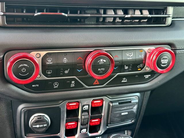 Used 2024 Jeep Gladiator Rubicon w/ Technology Group image 20