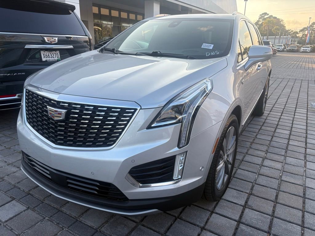 Used 2020 Cadillac XT5 Premium Luxury w/ Platinum Package image 2