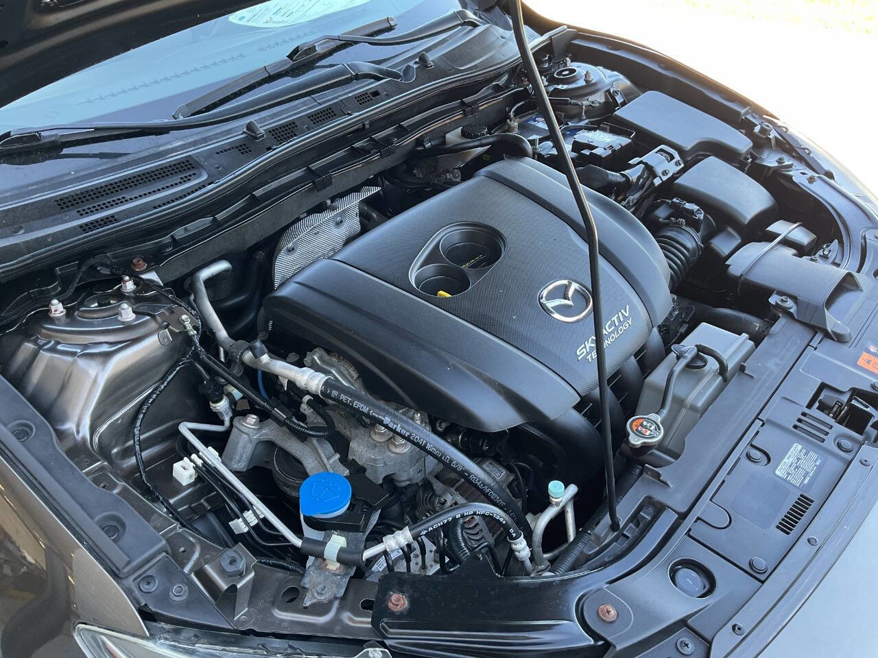 Used 2014 MAZDA MAZDA3 i Touring w/ Moonroof Package 1 FWD image 46