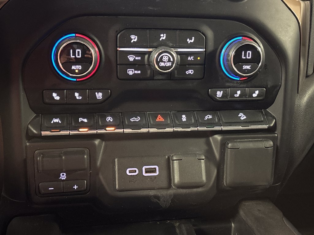 Used 2021 Chevrolet Silverado 1500 High Country w/ Technology Package AWD/4WD image 42