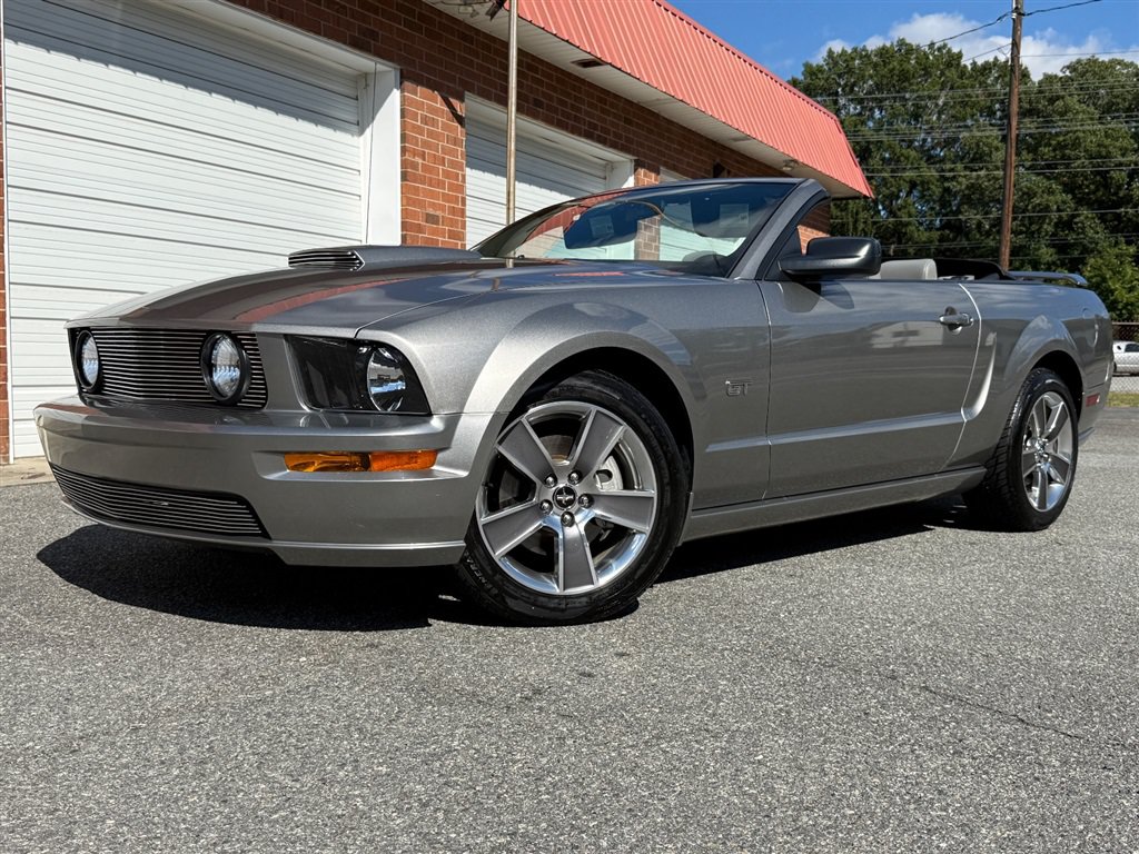 Used 2008 Ford Mustang GT RWD image 6
