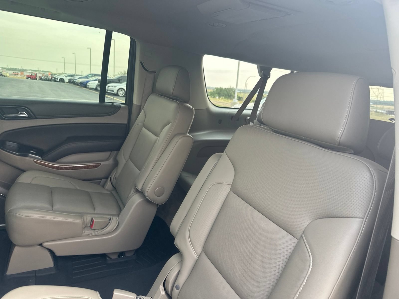 Used 2015 Chevrolet Suburban LTZ AWD/4WD image 25