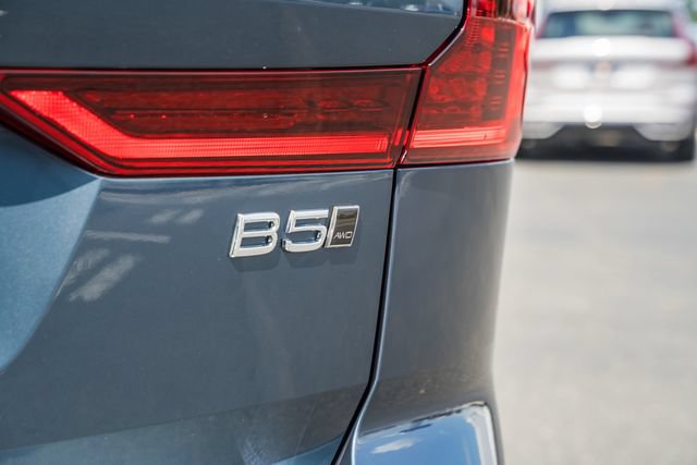 New 2026 Volvo XC60 B5 Ultra w/ Protection Package Premier AWD/4WD image 8