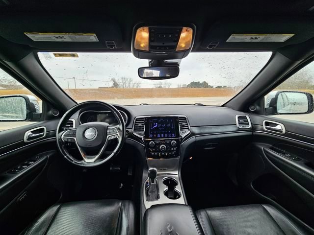 Used 2020 Jeep Grand Cherokee Limited w/ Luxury Group II image 12