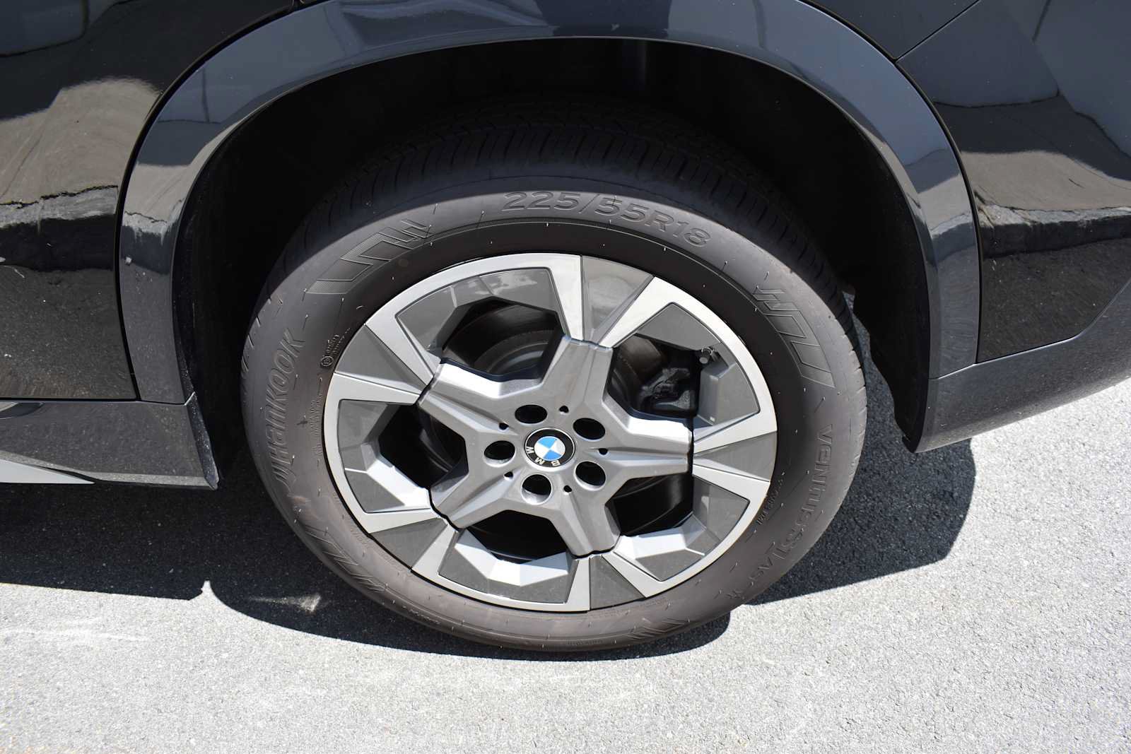 Used 2024 BMW X1 xDrive28i w/ Convenience Package AWD/4WD image 8