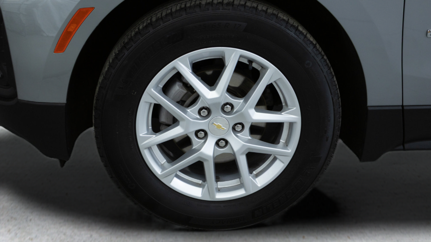 Used 2024 Chevrolet Equinox LS FWD image 9
