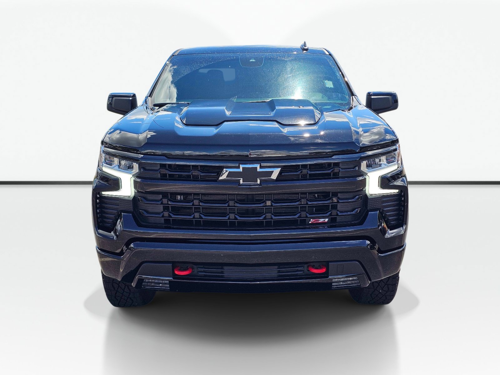 Used 2026 Chevrolet Silverado 1500 LT Trail Boss w/ Convenience Package II AWD/4WD image 2