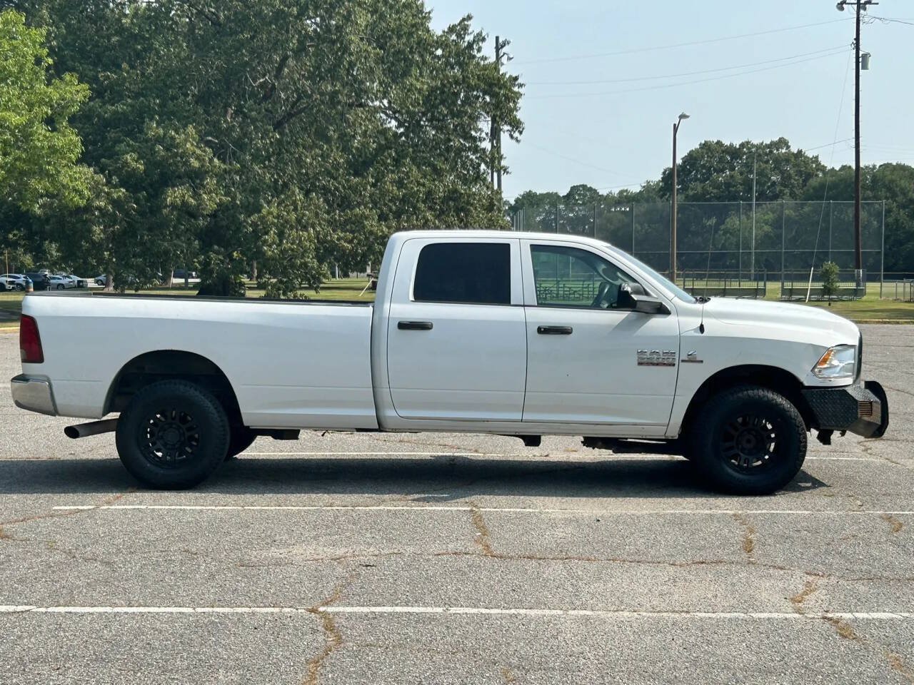 Used 2017 RAM 2500 Tradesman w/ Chrome Appearance Group RWD image 6