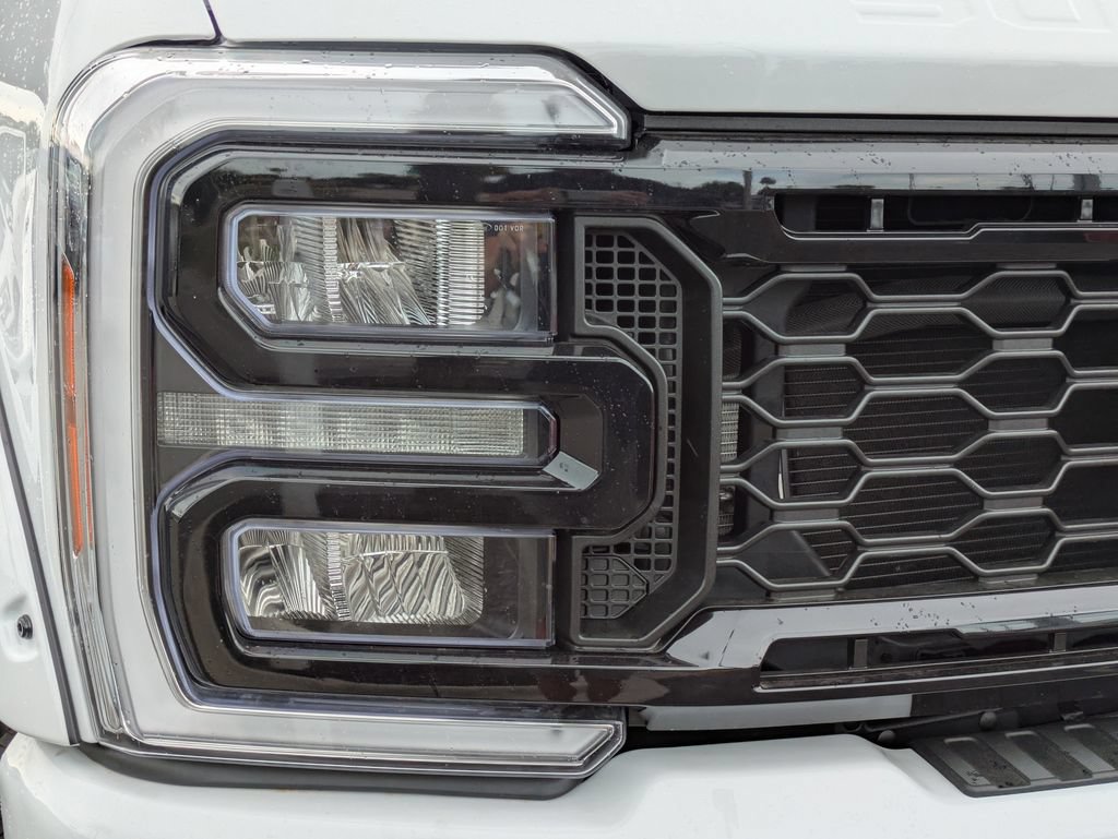 New 2026 Ford F250 Lariat w/ Black Appearance Package AWD/4WD image 10