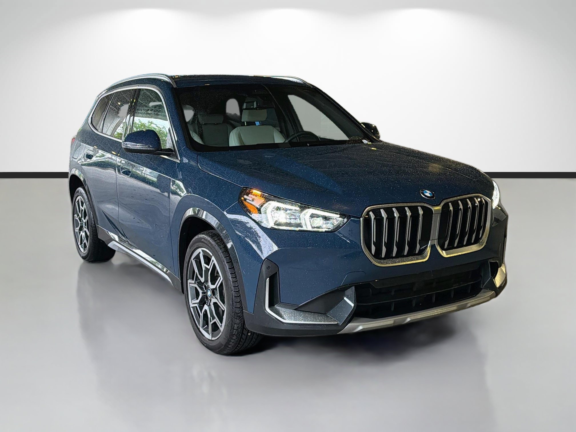 Used 2026 BMW X1 xDrive28i w/ Convenience Package AWD/4WD image 1