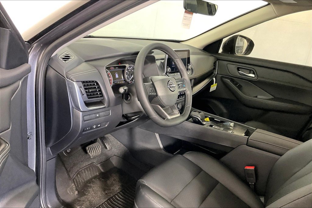New 2026 Nissan Rogue Dark Armor FWD image 8