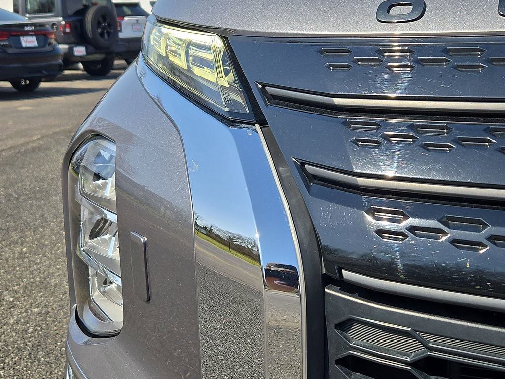 Used 2022 Mitsubishi Outlander SEL Black Edition image 9