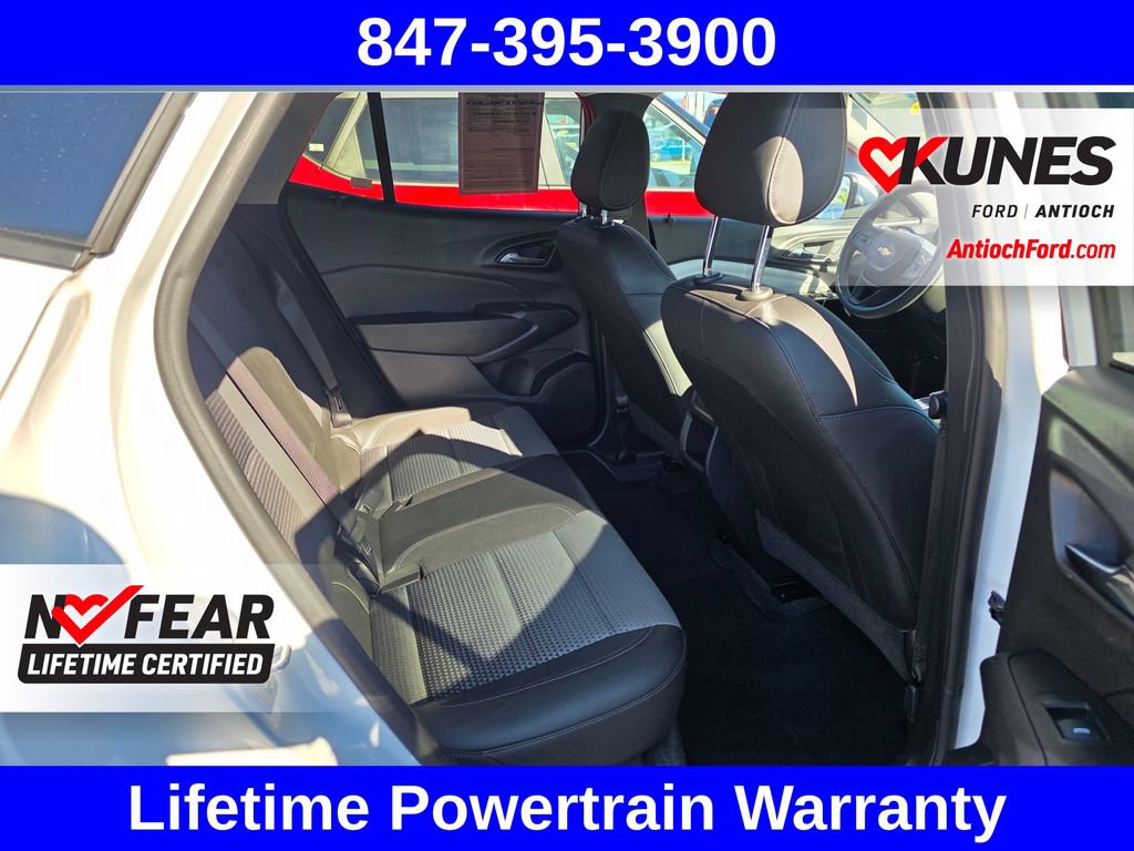 Used 2025 Chevrolet Trax LT FWD image 36
