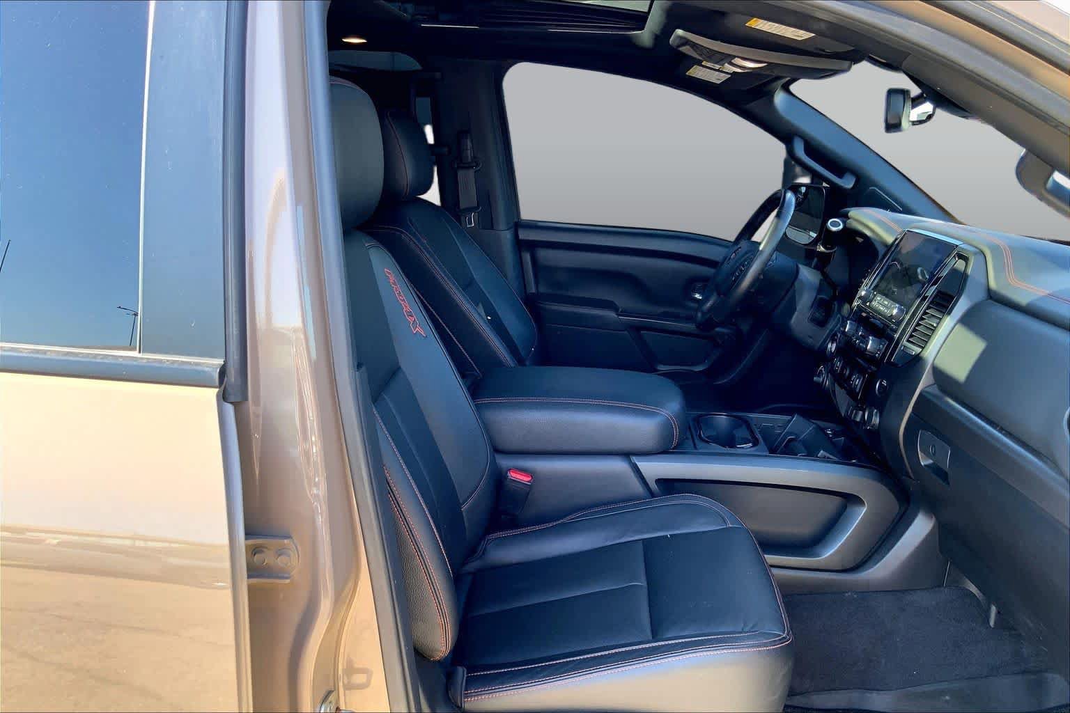 Used 2021 Nissan Titan PRO-4X w/ Pro-4x Convenience Package AWD/4WD image 9