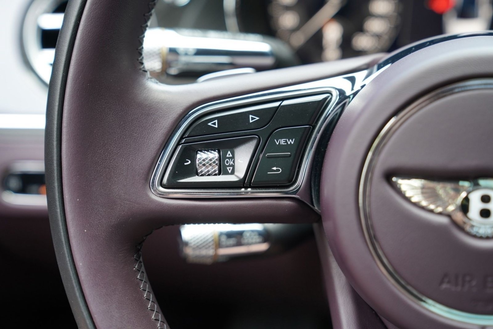 Used 2023 Bentley Flying Spur S V8 AWD/4WD image 36