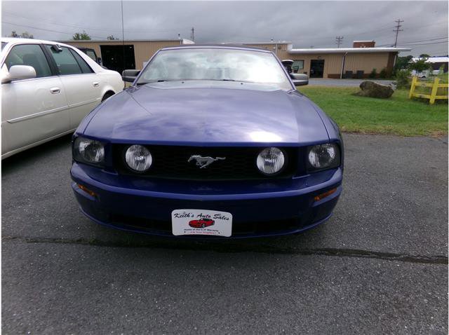Used 2005 Ford Mustang GT RWD image 24