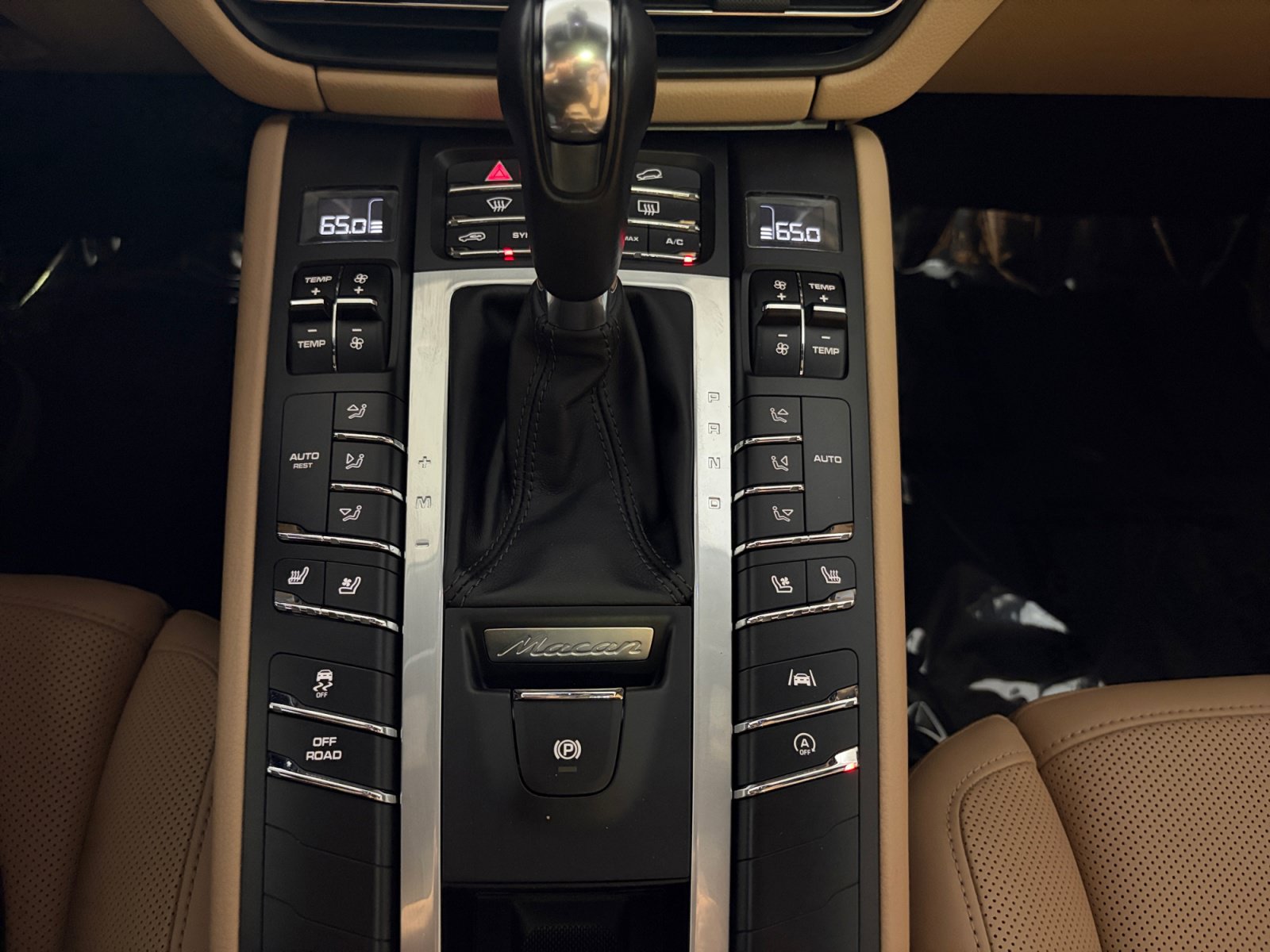 Certified 2020 Porsche Macan S AWD/4WD image 46