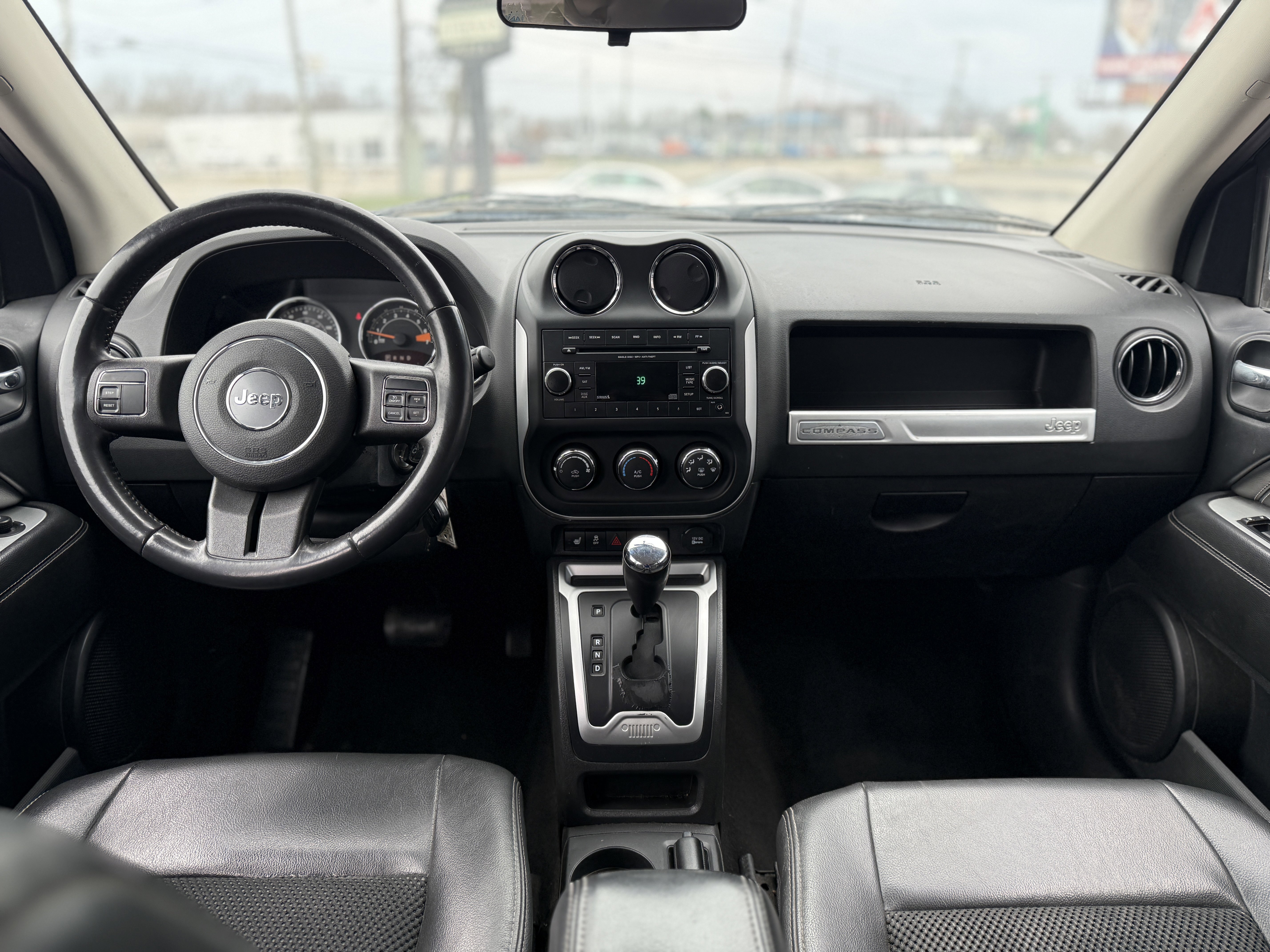 Used 2014 Jeep Compass Latitude image 16