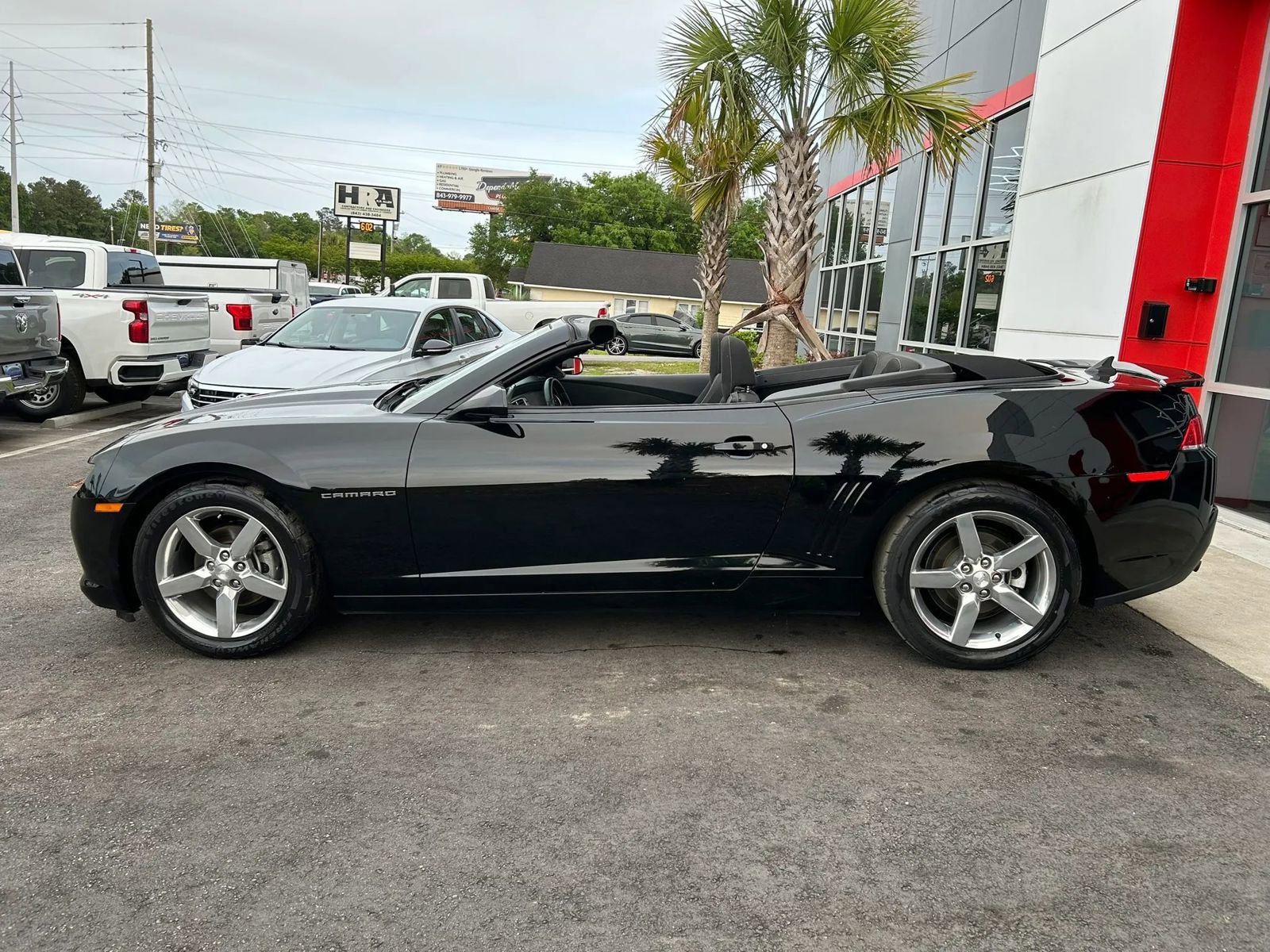 Used 2015 Chevrolet Camaro LT RWD image 12