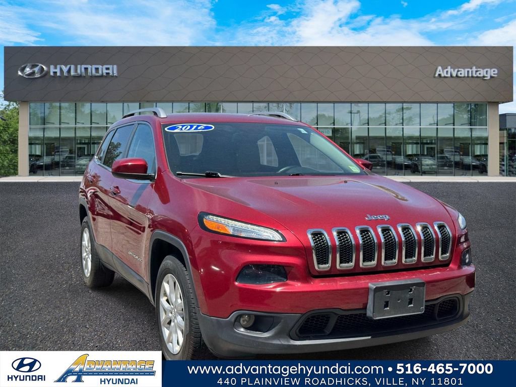 Used 2016 Jeep Cherokee Latitude AWD/4WD image 1